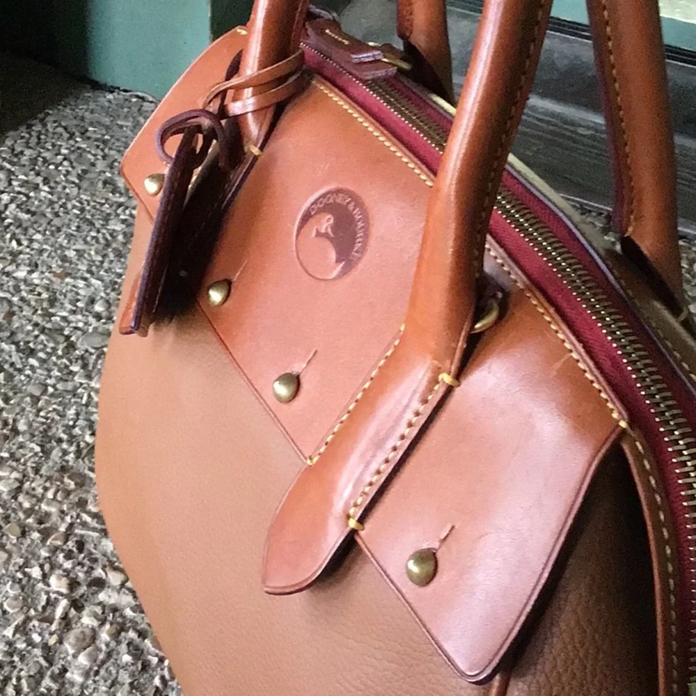 DOONEY & BOURKE large capacity dual toned leather satchel in Natural, like new - Picture 9 of 12